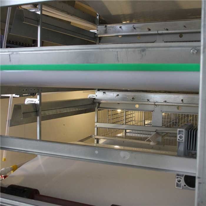 4つの層の養鶏場のクリーニング装置、自動養鶏場機械
